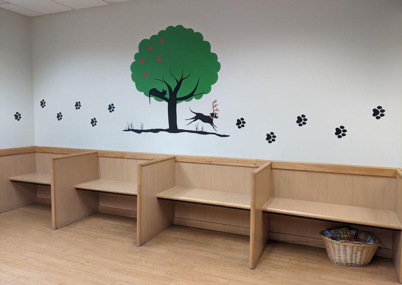 Carousel Slide 6: Orchard Veterinary Hospital Waiting Room